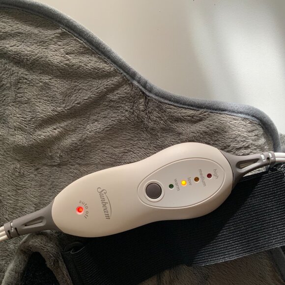 Sunbeam Heating Pad with Adjustable Settings - Brand New (No Box) - Picture 4 of 11